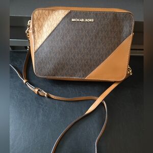 Michael Kors Crossbody
